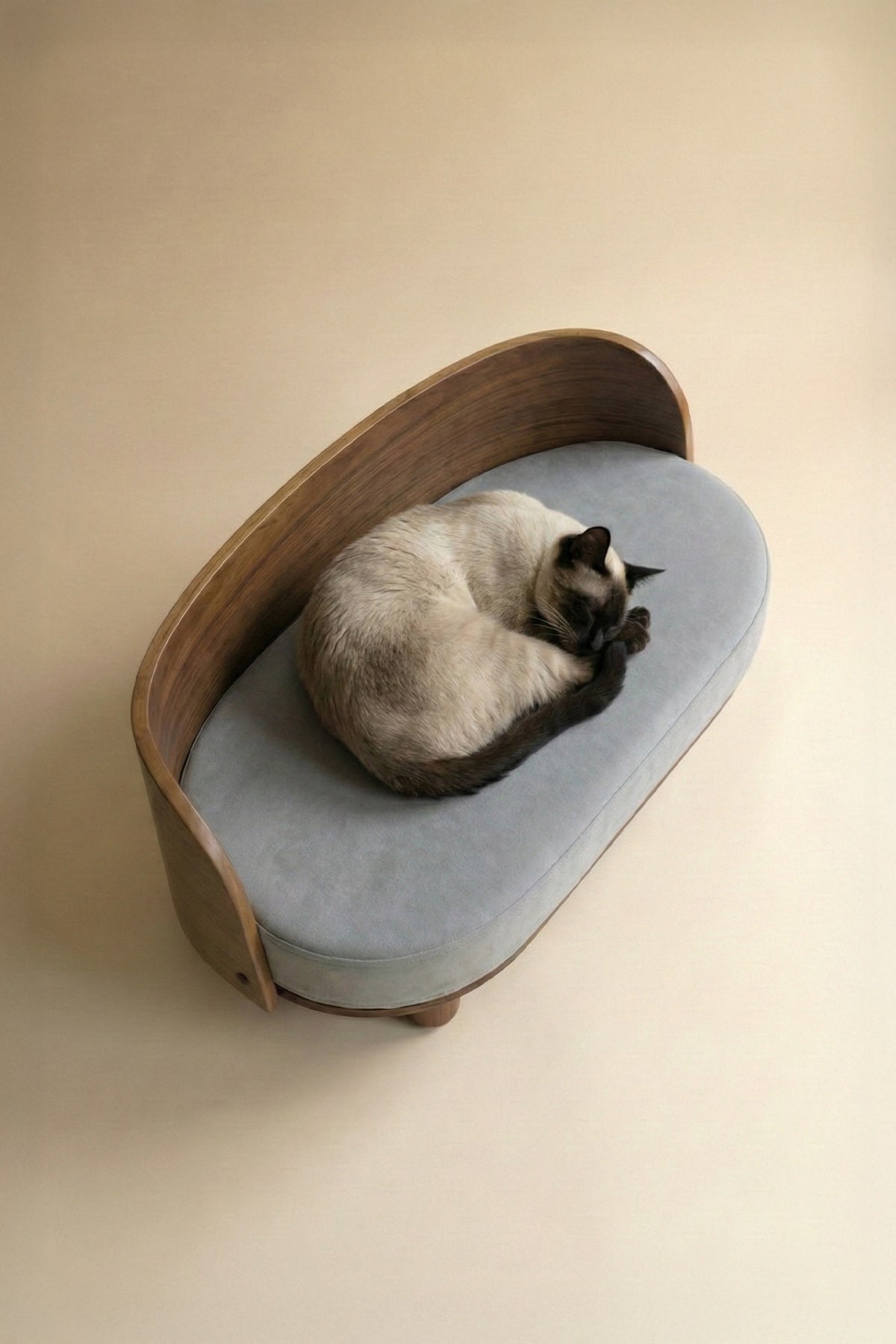 AMI Curve Pet Sofa