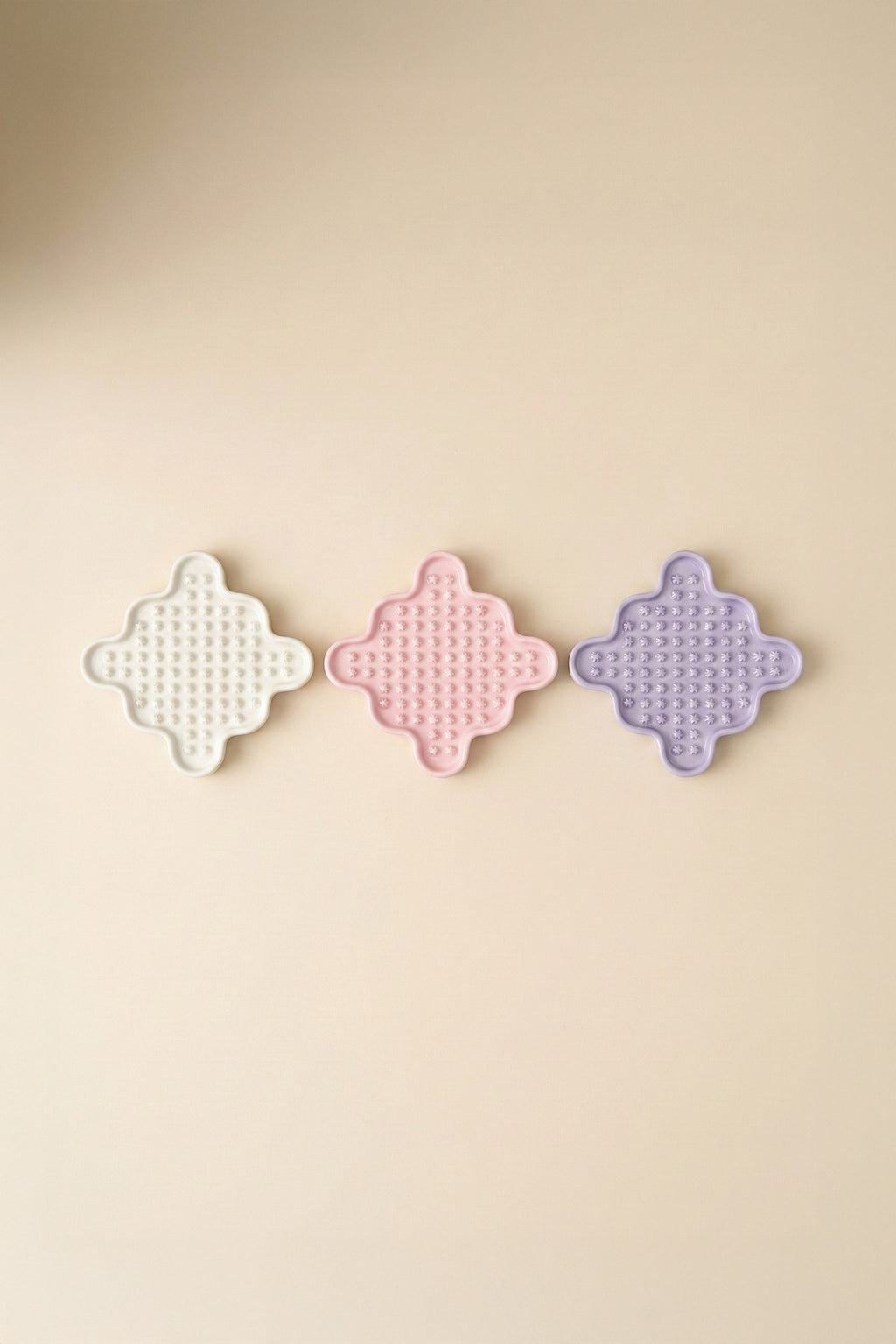 Cream Star Slow Feeder Ceramic Pet Bowl