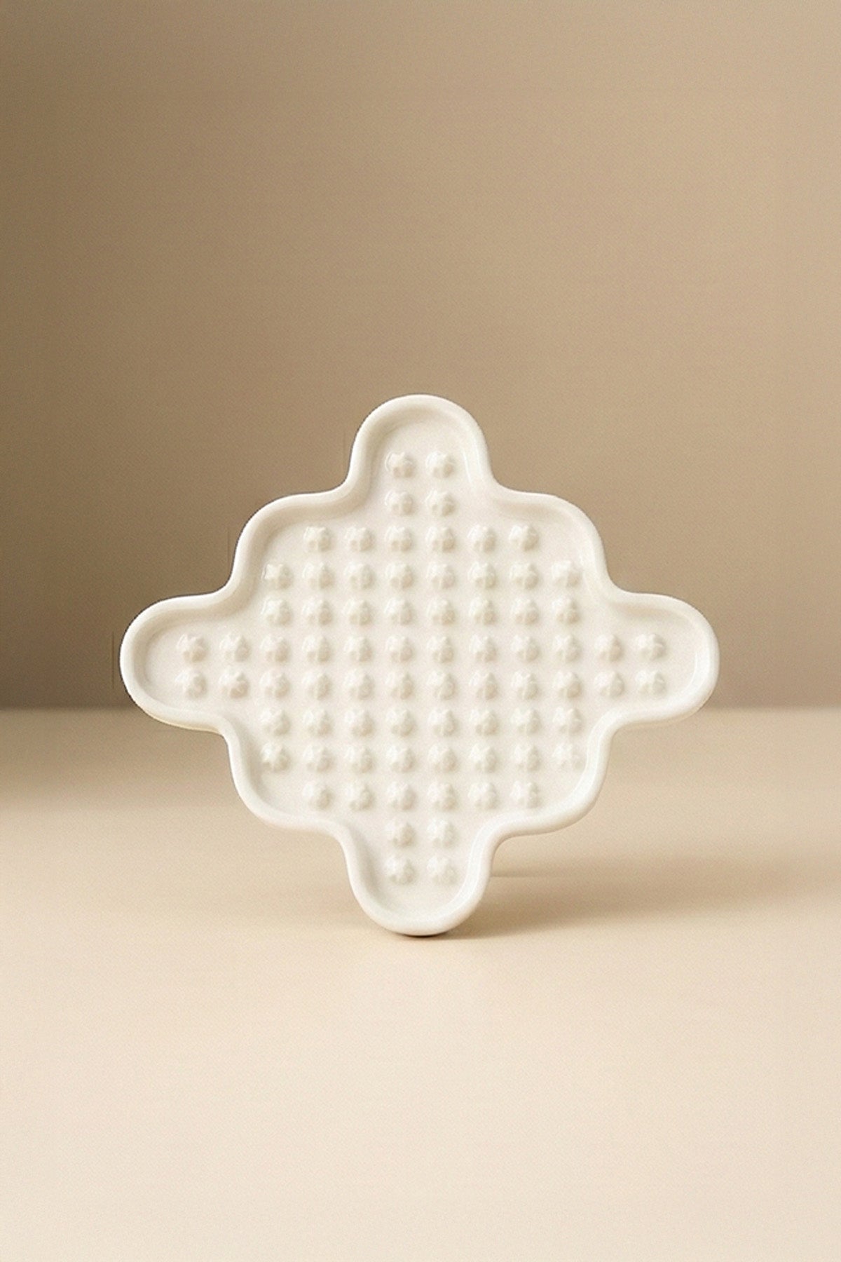 Cream Star Slow Feeder Ceramic Pet Bowl