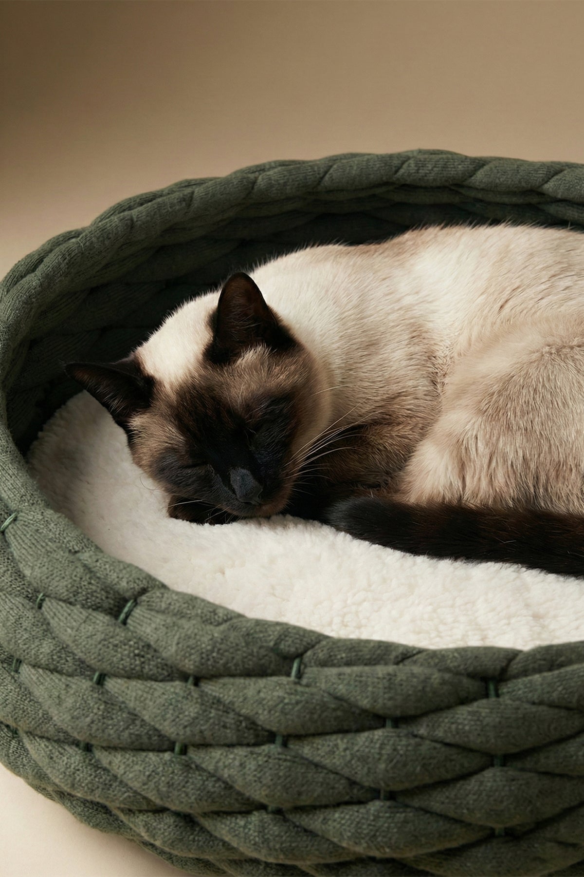 SafeNest Round Comfort Cat Bed